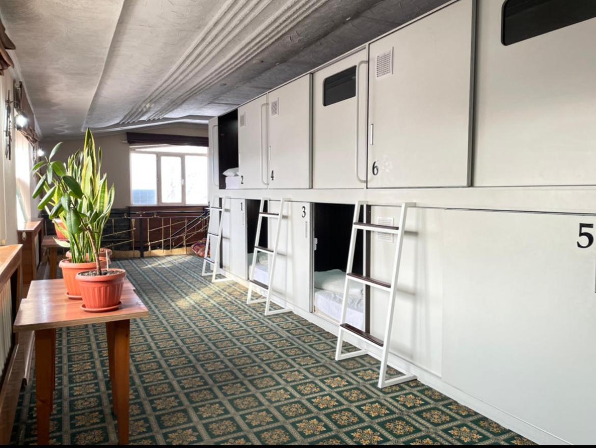 Capsule Hotel Technocave Biszkek Zewnętrze zdjęcie