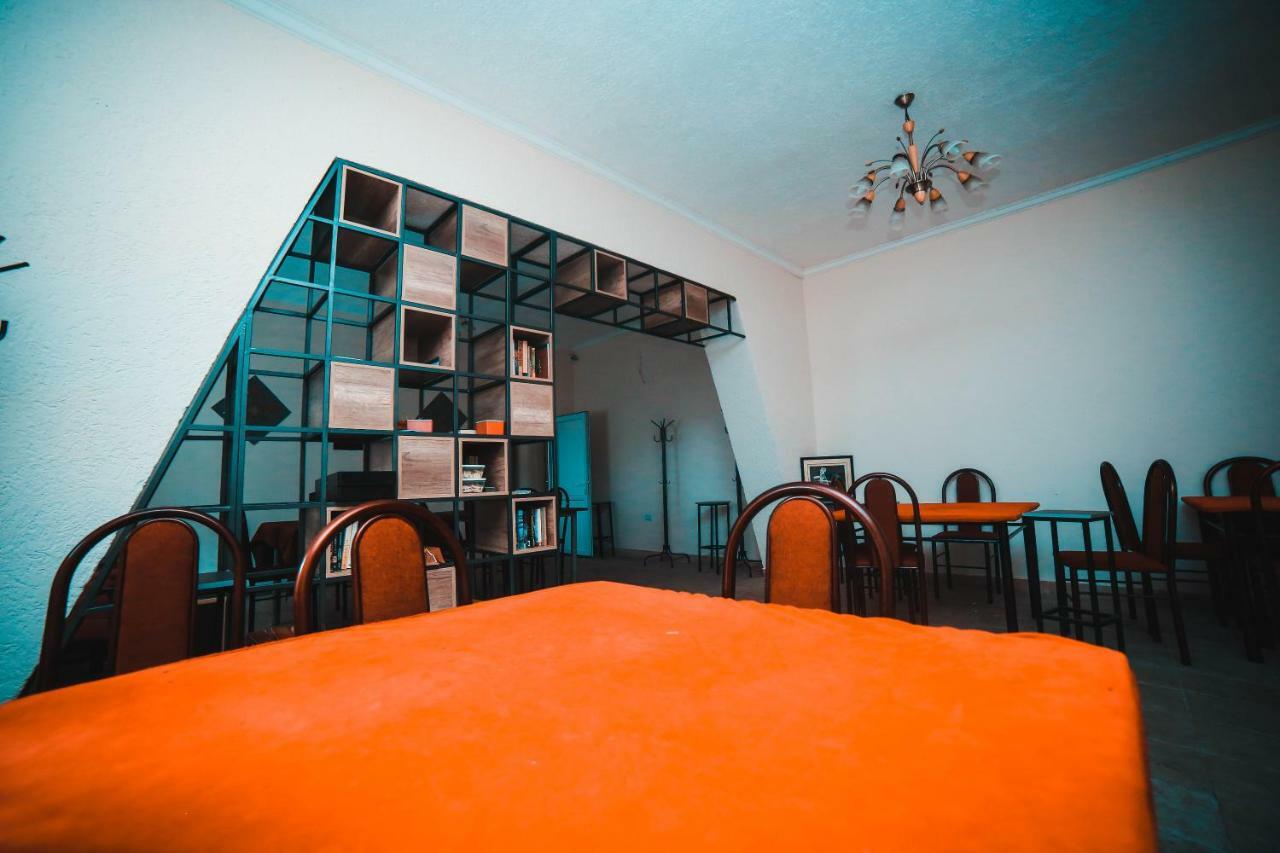 Capsule Hotel Technocave Biszkek Zewnętrze zdjęcie